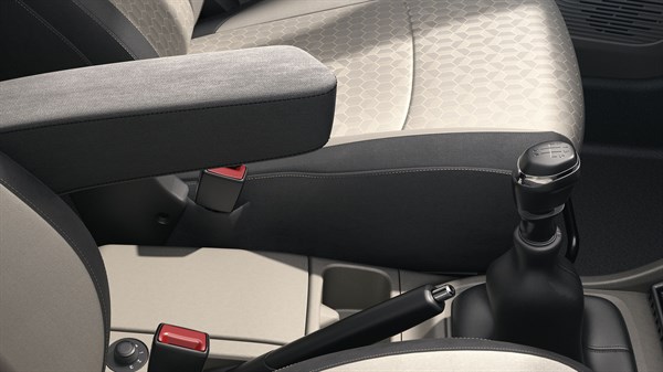 Renault Triber - apoio de braço